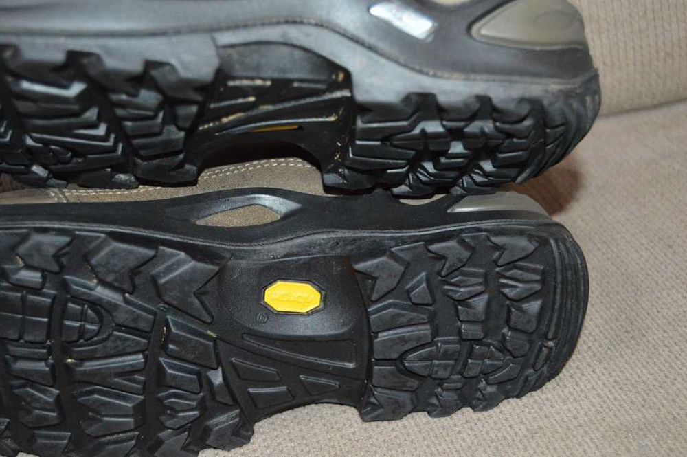 Ghete femei piele Lowa Renegade marime 39.5 Gore-tex Vibram