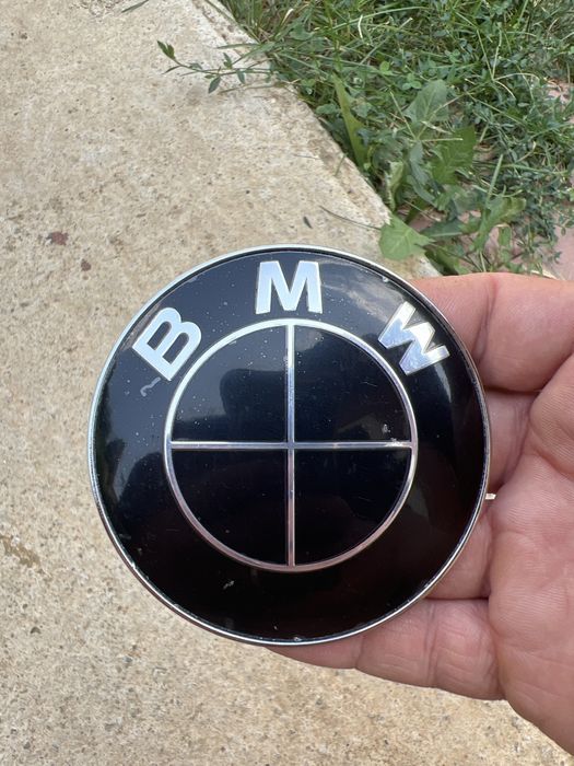 Emblema capota portbagaj Bmw neagra e60 e70 e90 F01 F10 F15 f20 F30