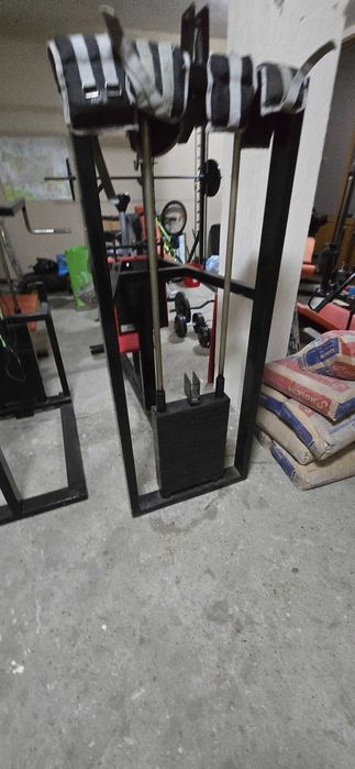 Фитнес уреди за крака ,предна и задна част уред за трицепс