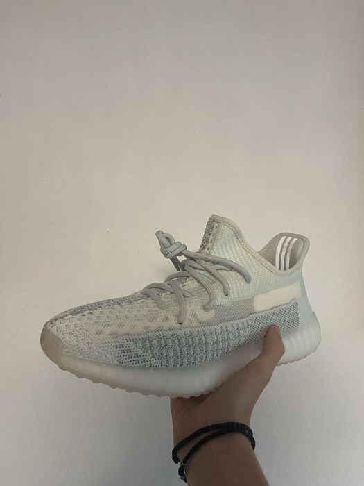 Yeezy Boost 350 Cloud White