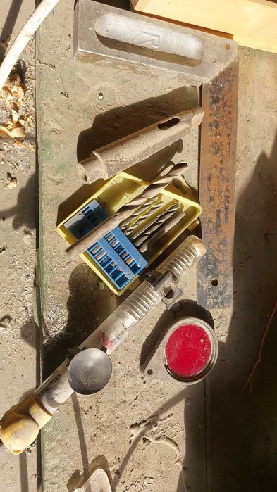 Рубанки кипятильники линейки детская игра  дрели тиски сверла гаяч клю