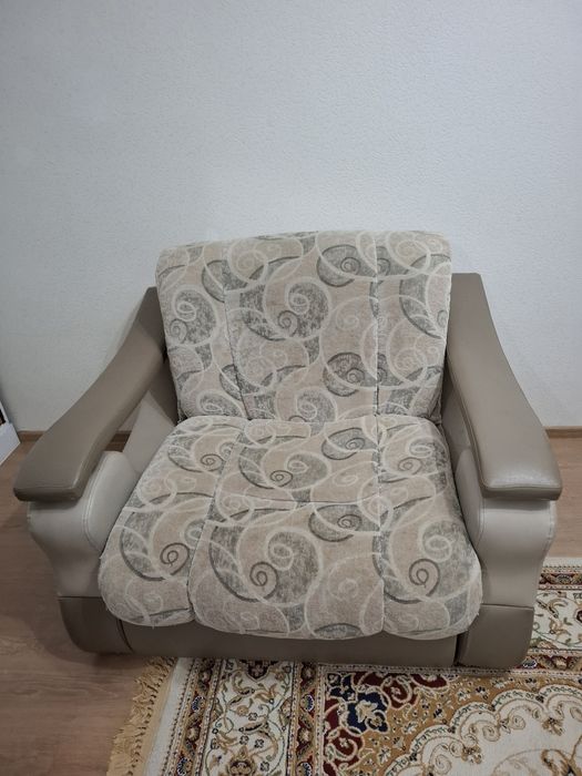 Продам кресло-кровать б/у