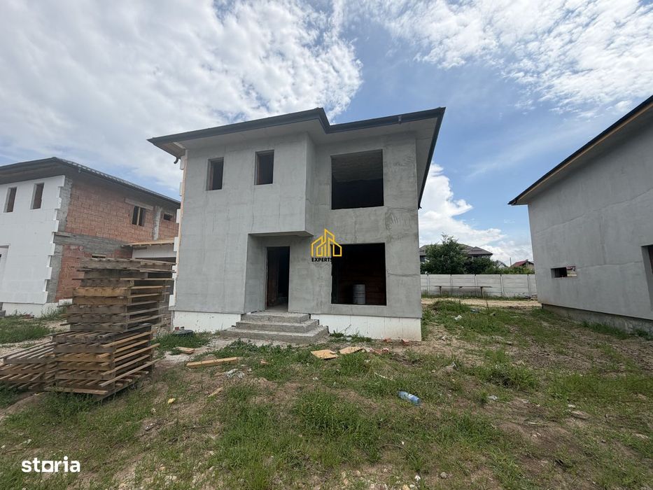 Casa In Care Familia Ta Are Loc Să Crească/Domnesti Central