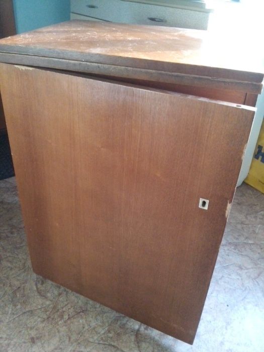 Продам швейную машинку