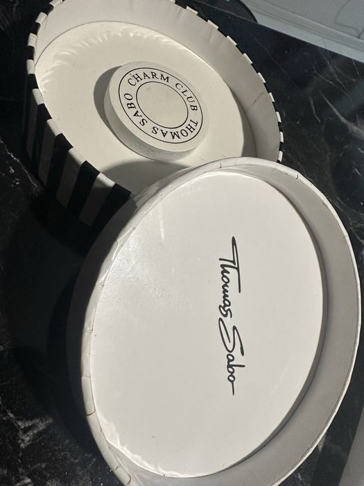 Уникална гривна, сребърен елемент! Thomas Sabo!