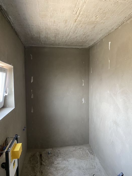 Tencuiala mecanizata si glet