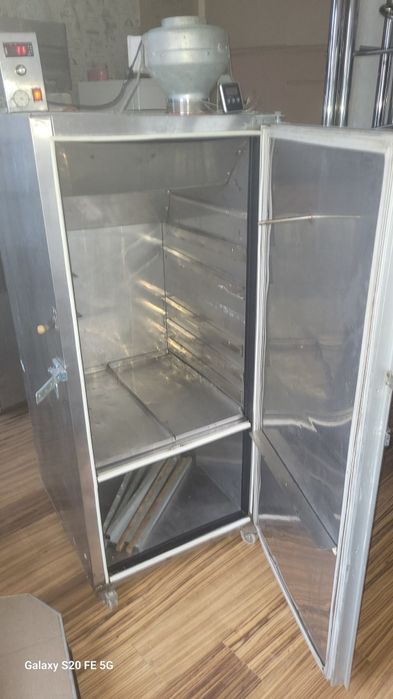 Utilaj bucătăria de casa fiert salam