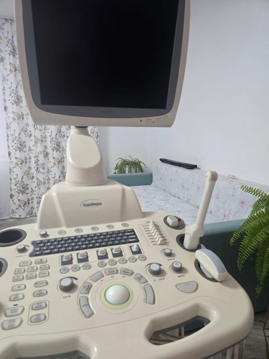 Продам УЗИ аппарат с 4 датчиками