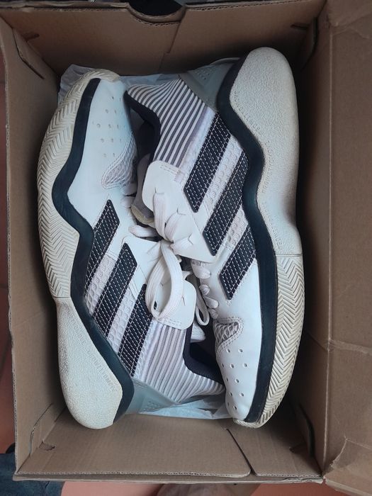 Продам красовки адидас