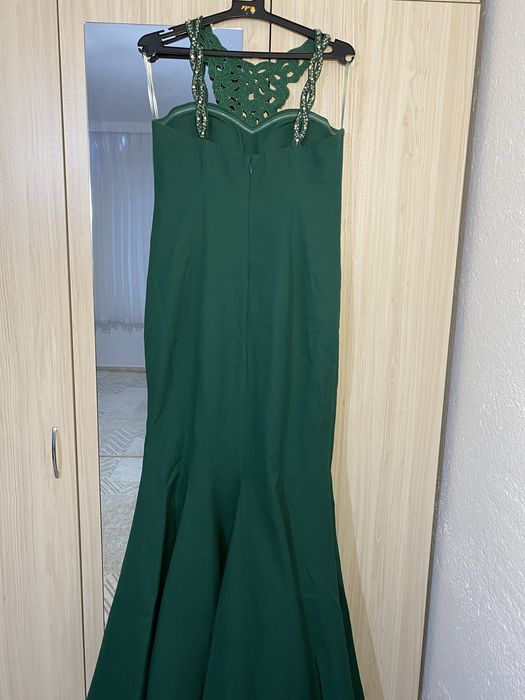 Официална рокля