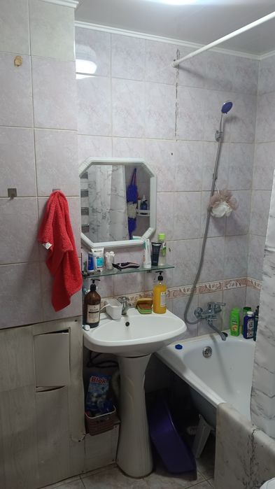 Продажа 4х ком кв в районе Юбиляр
