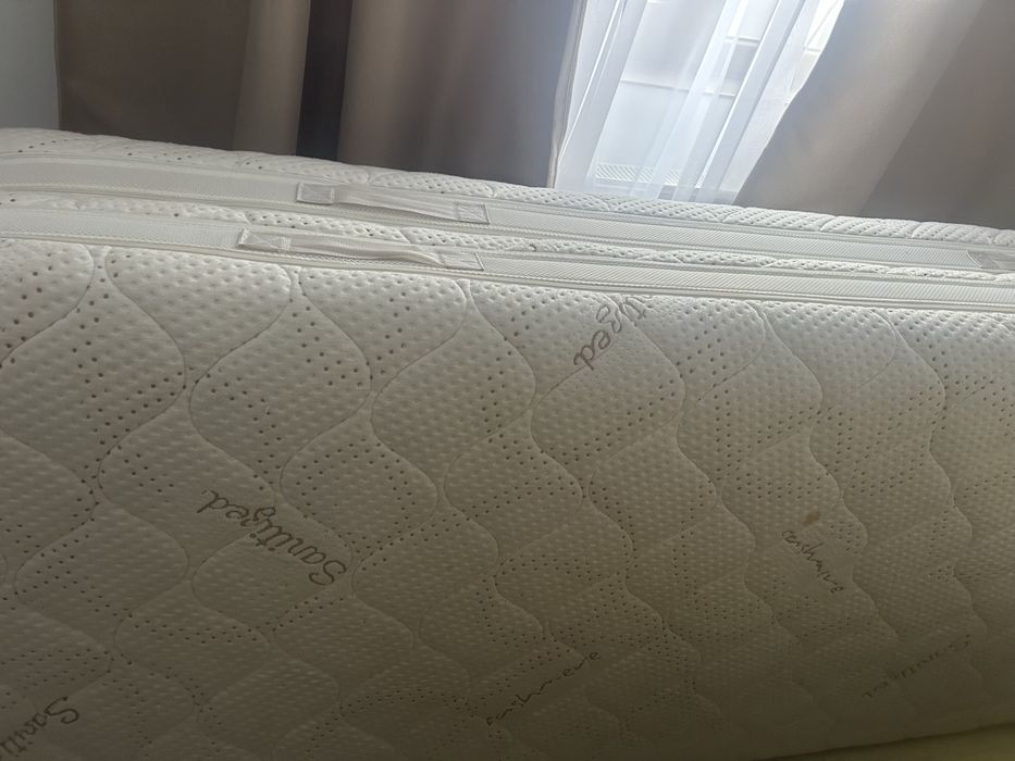 Vând 2 saltele cu dimensiunea  de  80x200 cm