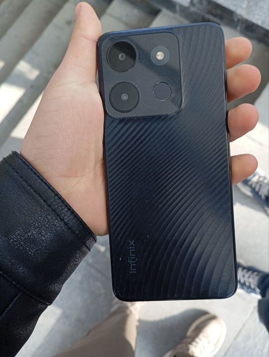 Infinix smart 7 .