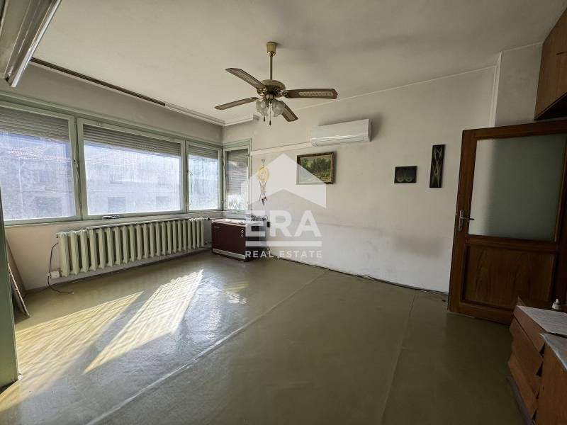 Продава се Тристаен апартамент в Хасково, Дружба 1 - 77 кв.м за 1096 €/кв.м - Снимка #7