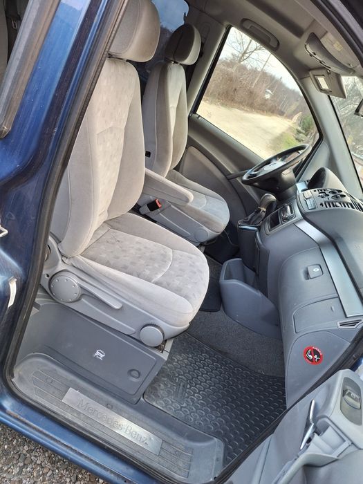 Dezmembrez Mercedes Viano 2,2cdi automat