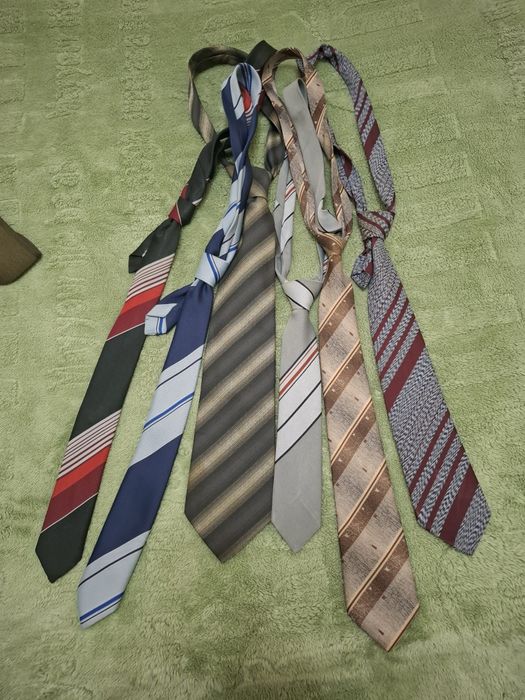 Продаются 2 пиджака 56 размера