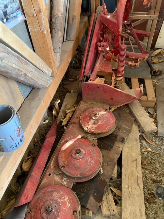 Vând cositoare cu patru talere cu 2 pinioane defecte