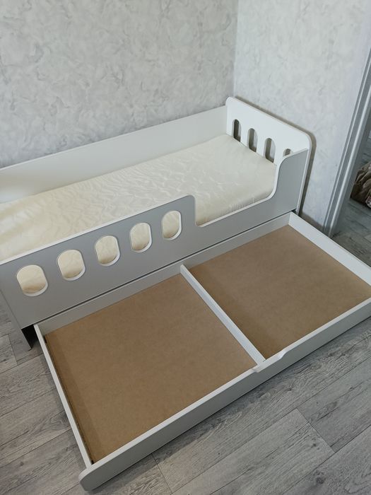 Продам детскую кровать