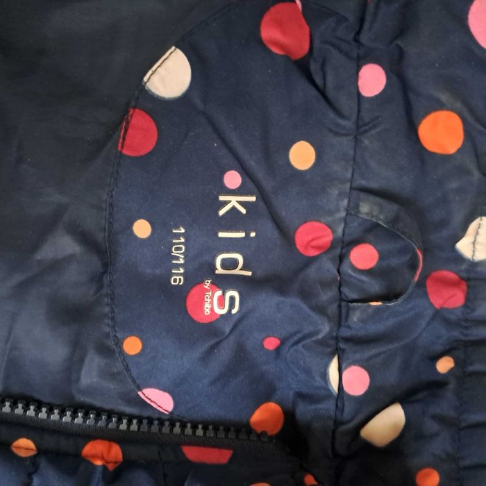 Курточка на 4-5 лет на девочку