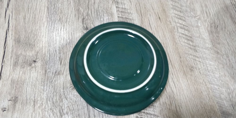 Фарфоровые блюдца