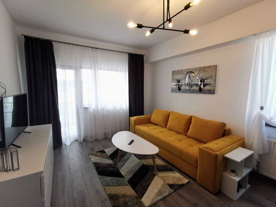 Închiriez apartament 2 camere (fond nou 2022) + loc parcare privat