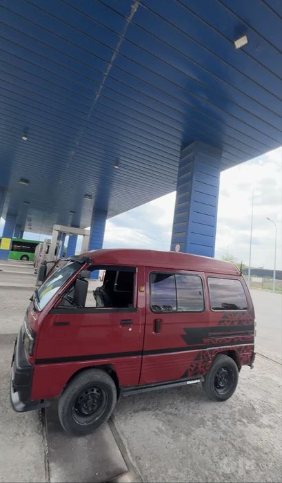 Дамас сотилади  яхш холатда