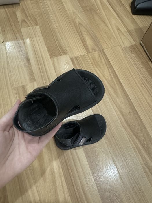 Продам сандали