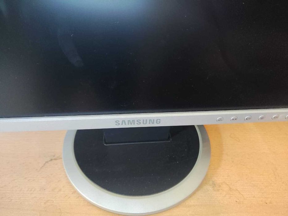Монитор Samsung.