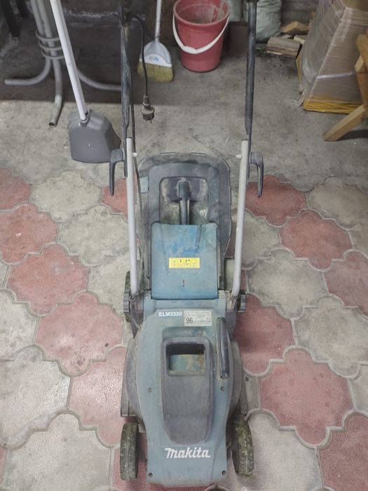 Газонокосилка Makita