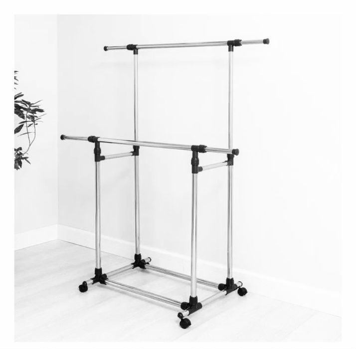 Напольная б/у вешалка