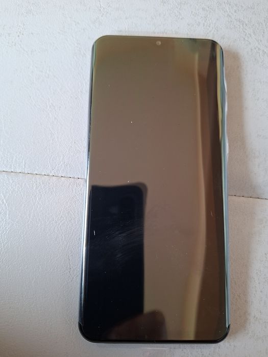 Samsung A13-чисто нов и протектор!