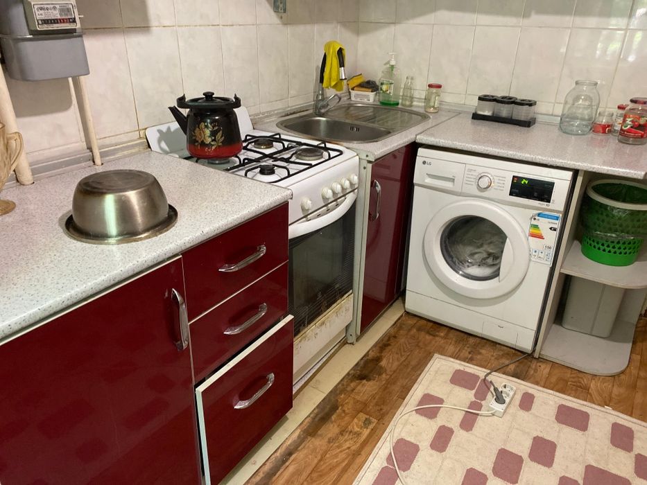 Продам кухонный гарнитур срочно