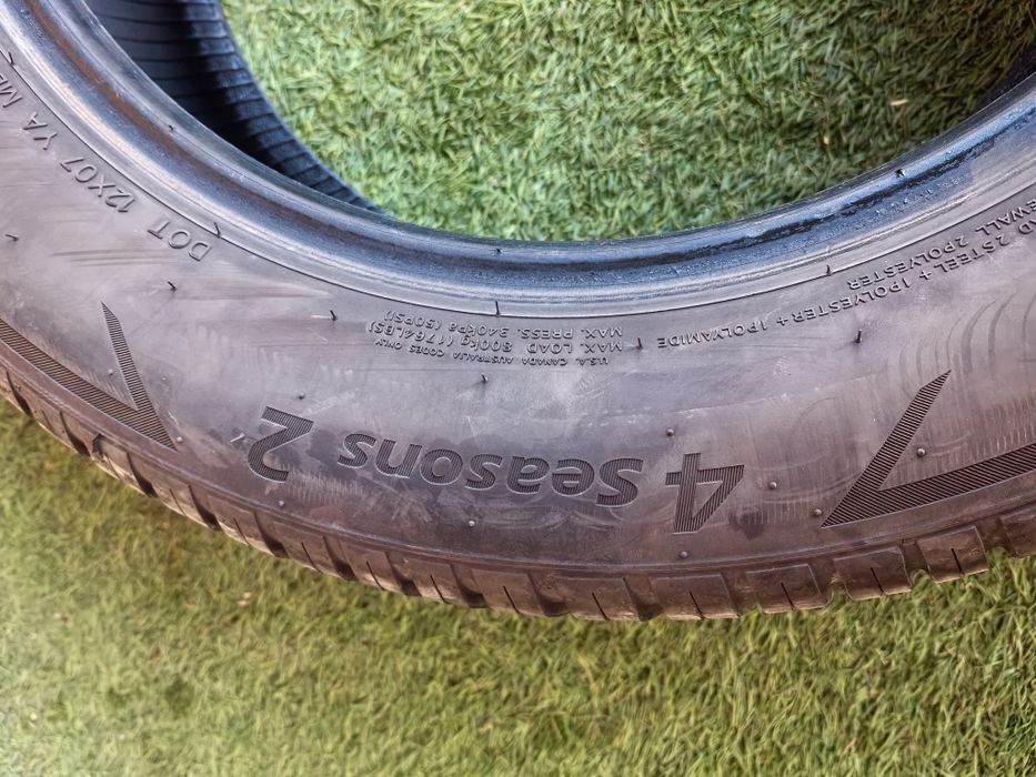 Anvelope vara 215/65 R17