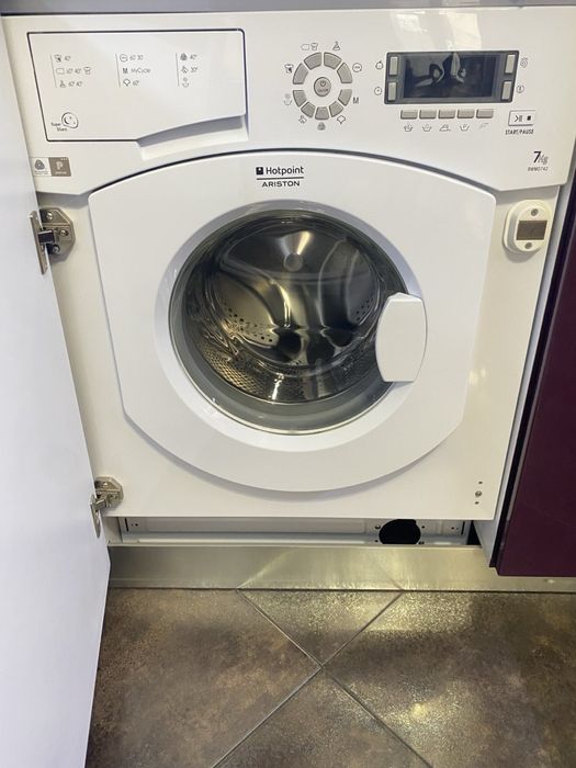 Пералня HOTPOINT ARISTON за вграждане