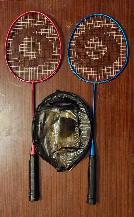 Продавам оригинален комплект от 2 хилки за (федербал)