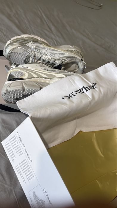 Off-white бели 43 номер