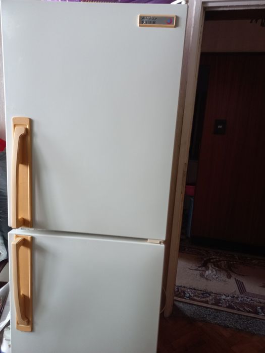 Продавам употребявани мебели