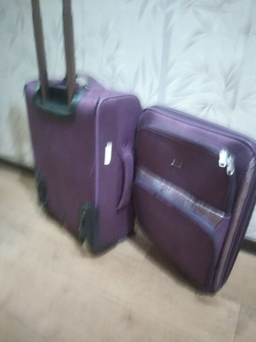 Срочно продам чемодан в хорошем состоянии