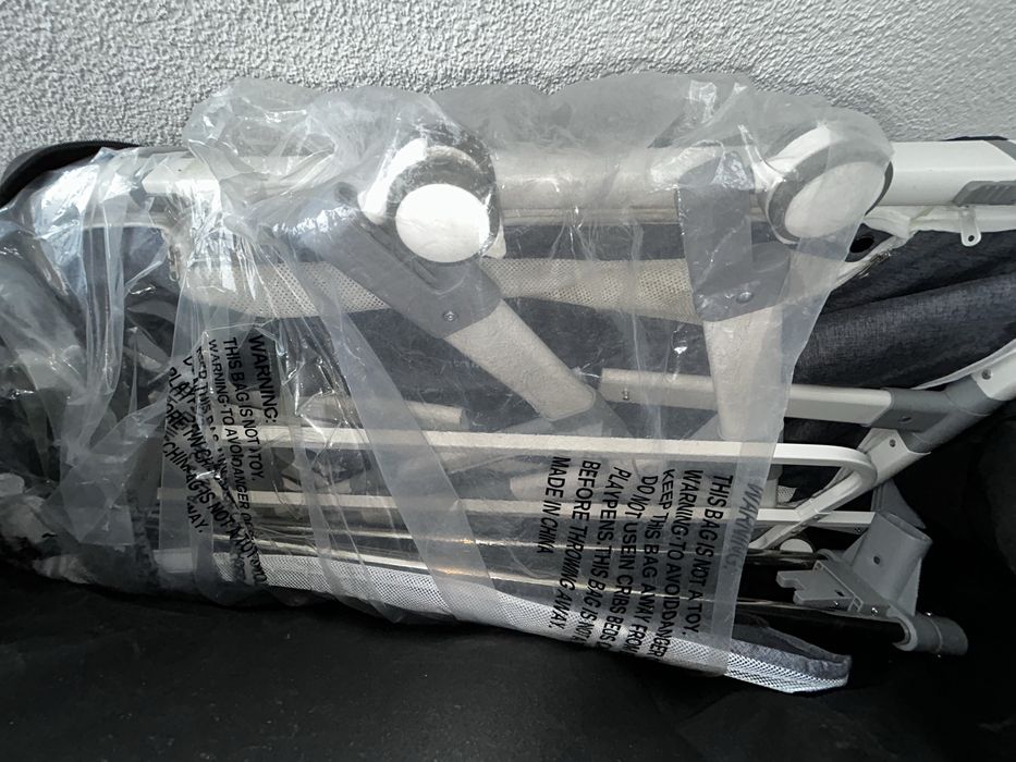 Манеж кровать, маятниковый механизм