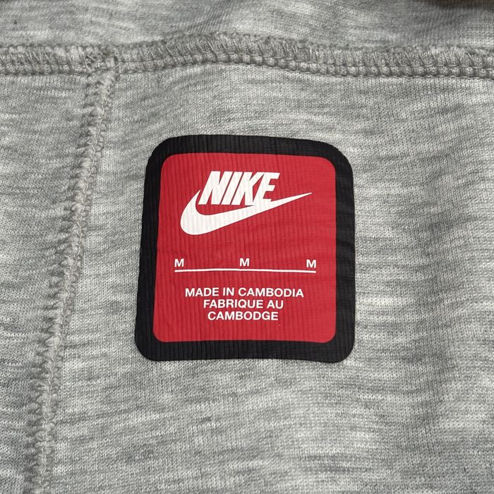 Pantaloni Nike Tech Fleece Gri