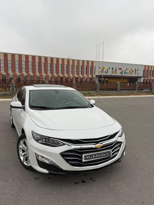 Malibu 2 2.4 atmosferni. Polni Premier qilingan.