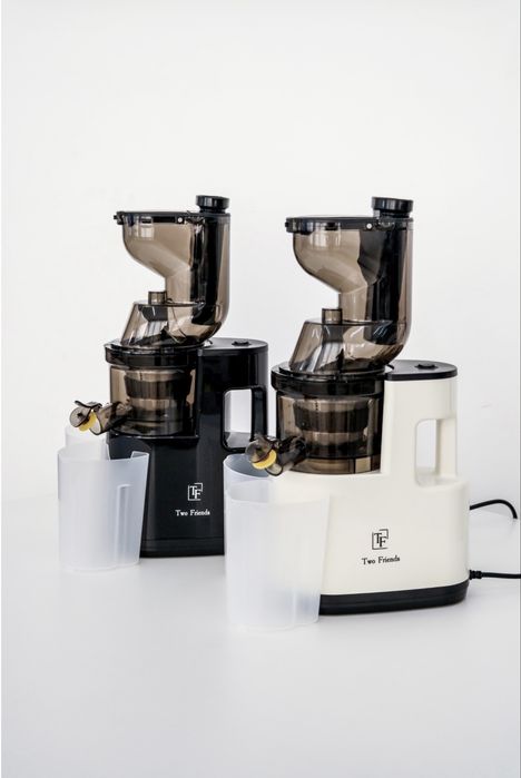 Соковыжималка Two Friends Saft черный и белый