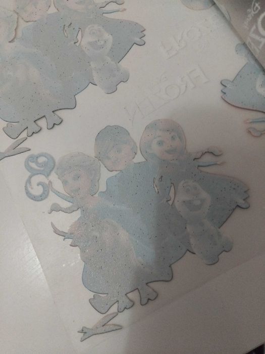 45 броя щампи FROZEN