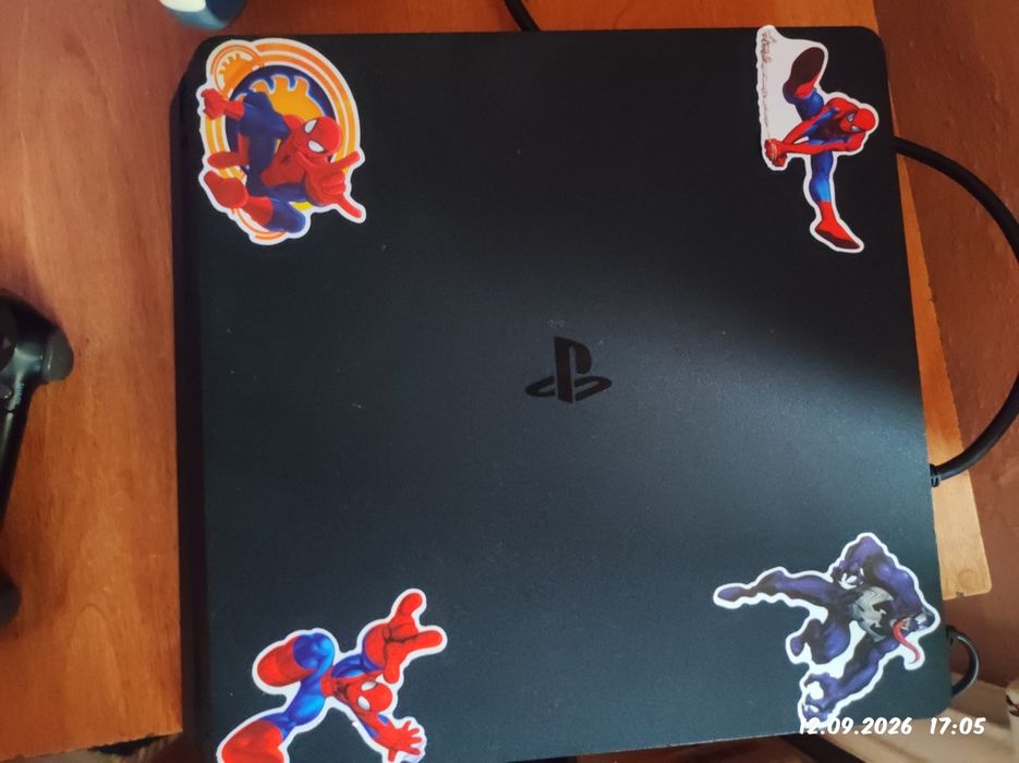 PlayStation 4 slim 1 terobait