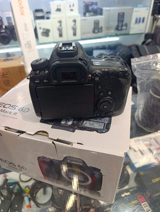 Фотоаппарат Canon EOS 6D Mark 2