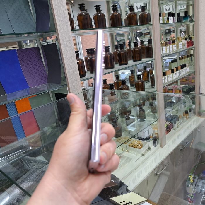 Samsung S23 Ultra xotirasi 12/256/512GB