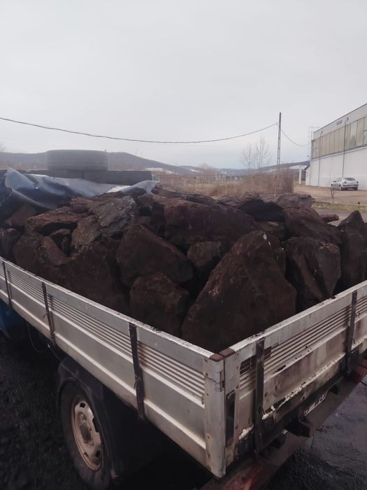 Vând cărbuni sortați