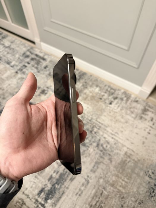 Срочно продам iPhone 13 pro