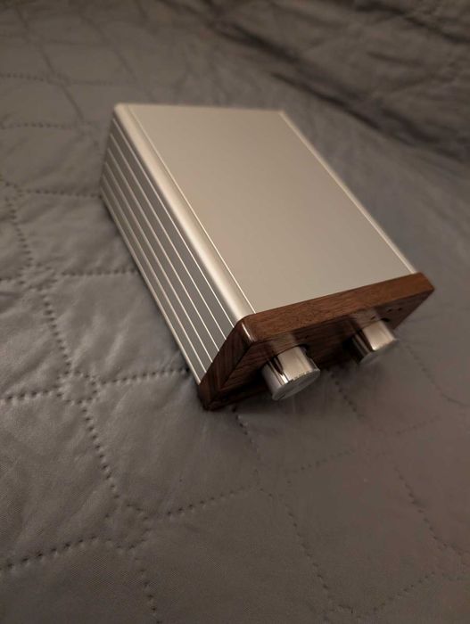 Нов Tisbury Audio пасивен предусилвател