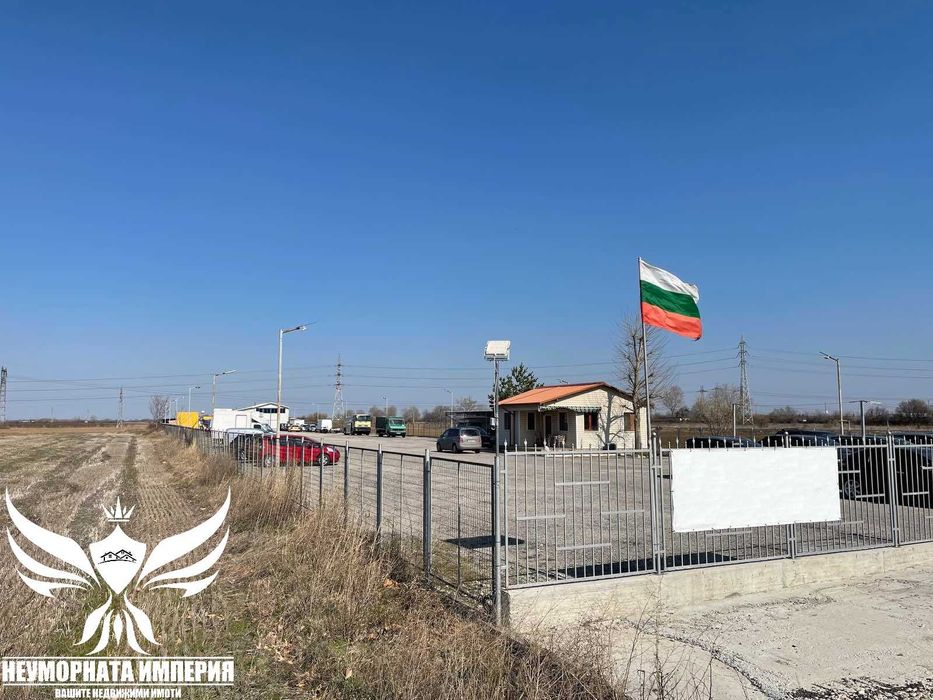 Продавам обществен обект 4989кв. първа линия пътя Асеновград - Пловдив